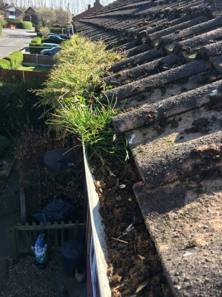 Grit Removal from Gutters